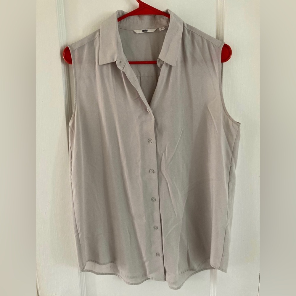 Uniqlo Sleeveless Blouse